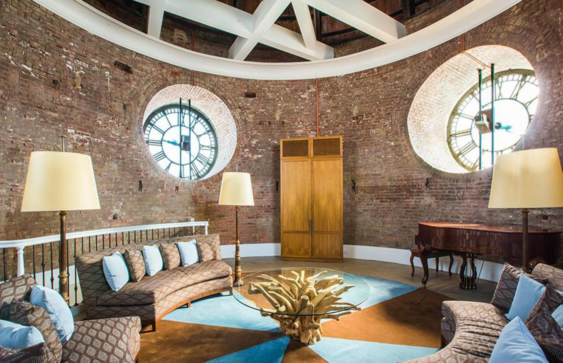 Penthouse im Uhrenturm eines Polizeipräsidiums (New York, USA)